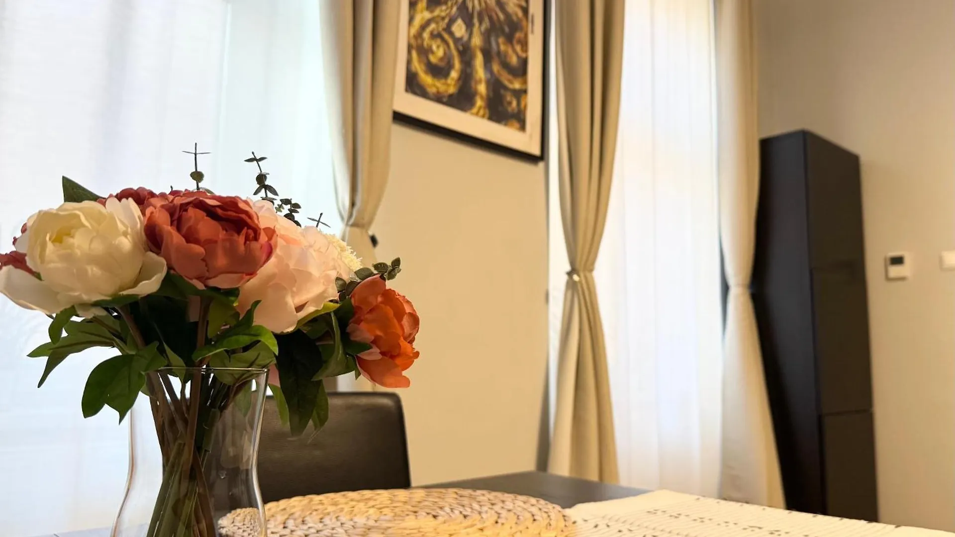 kontakty Alice Apartment - Andrassy Street
